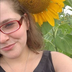 Meet your Posher, Ashle